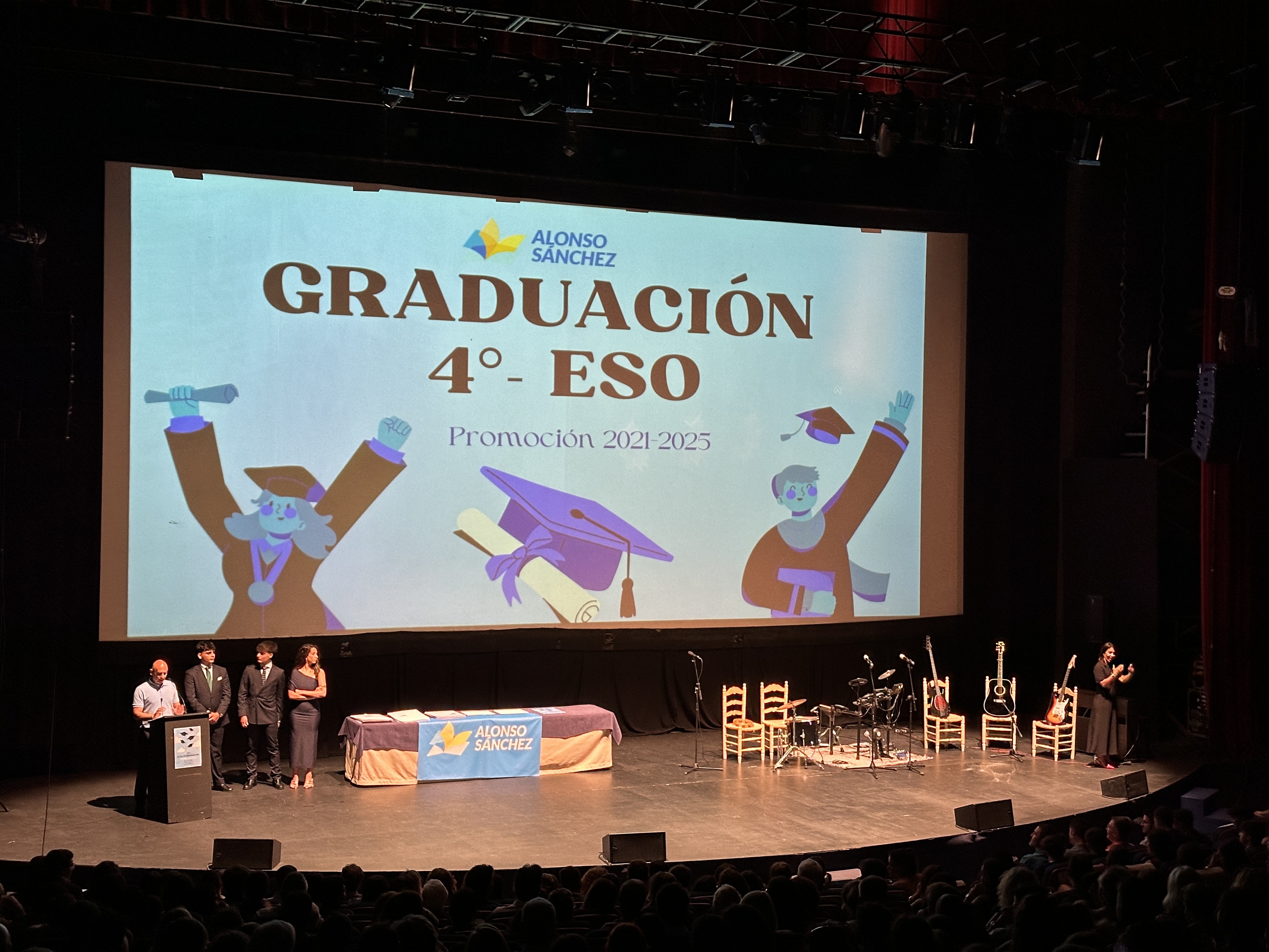 Ceremonia de despedida para 4.º ESO y 2.º Bachillerato