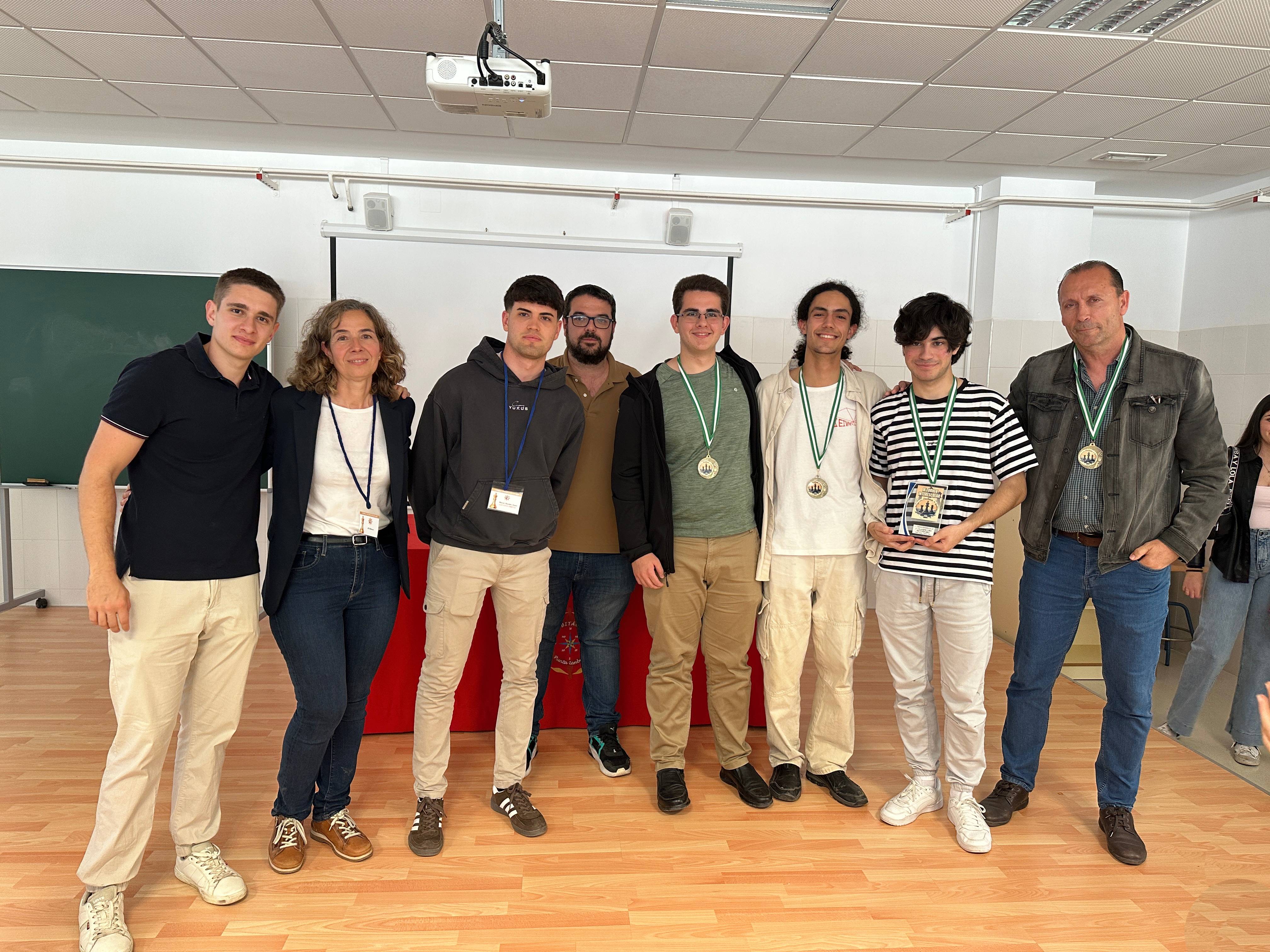 Ganadores del Campeonato Provincial Interescolar por equipos de ajedrez